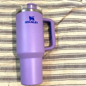 Used lavender Stanley